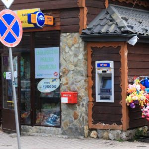 bankomat-euronet-szklarska-poręba-przy-sklepie-u-Waldka-ul.-1-Maja