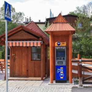 bankomat-euronet-szklarska-poręba-ul.-Mickiewicza-przy-skałkach